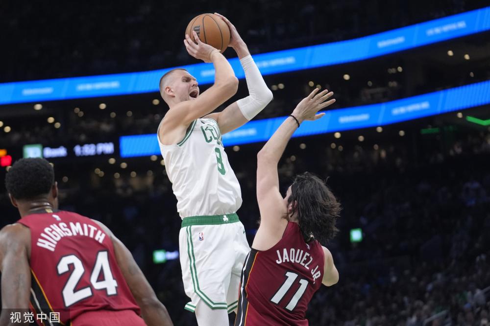 首发阵容与 首发阵容与